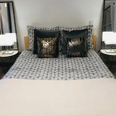 Agreable Au Centre De Lägenhet